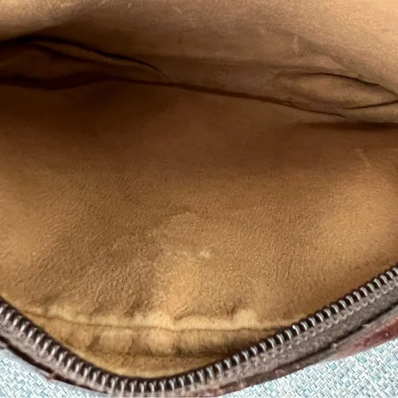 Gucci Plus Mini Tan and Brown Crossbody Bag with Iconic Monogram - Picture 7 of 16